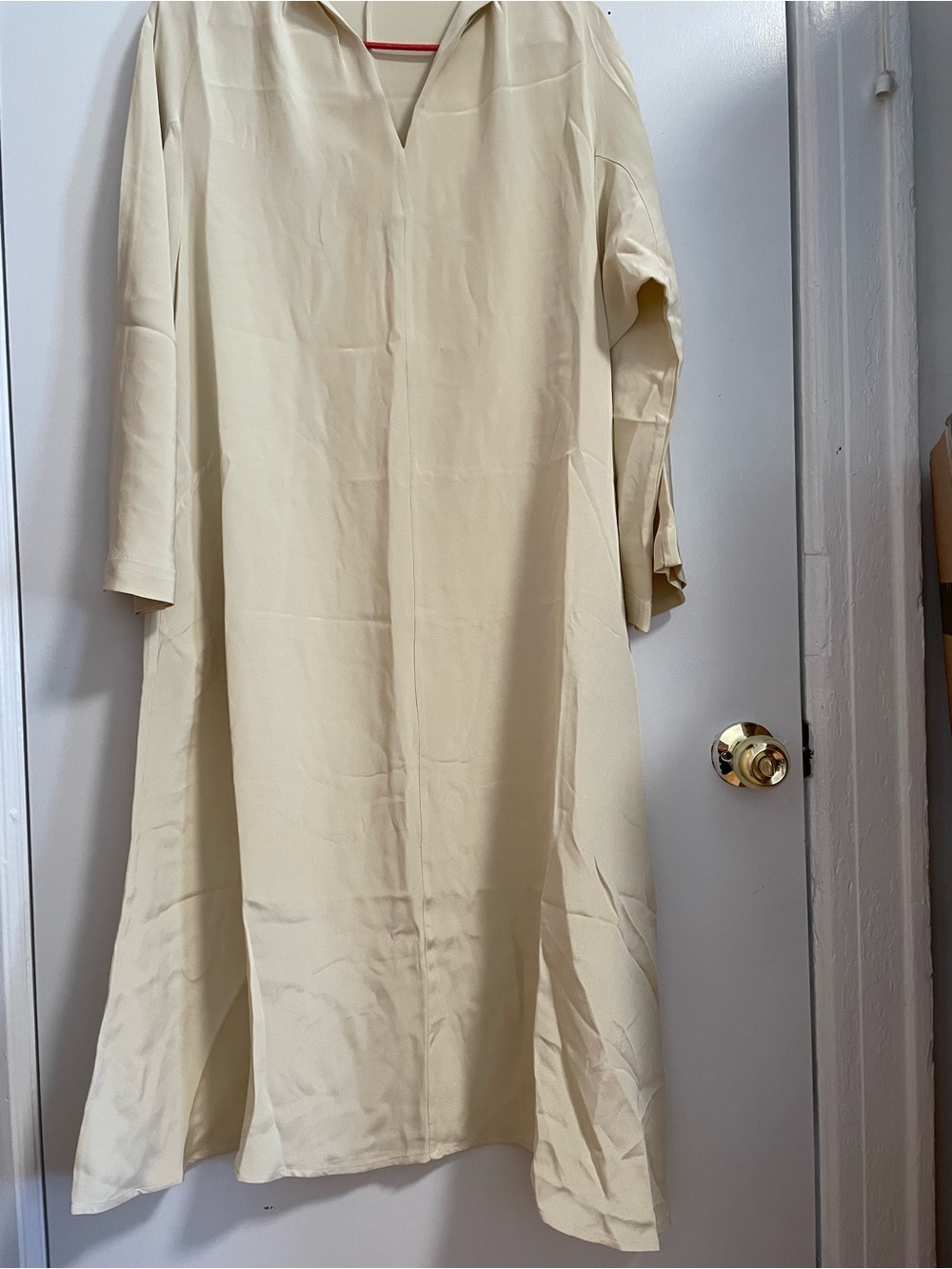 30 momme Silk Belted Dress - Picture 2 of 16